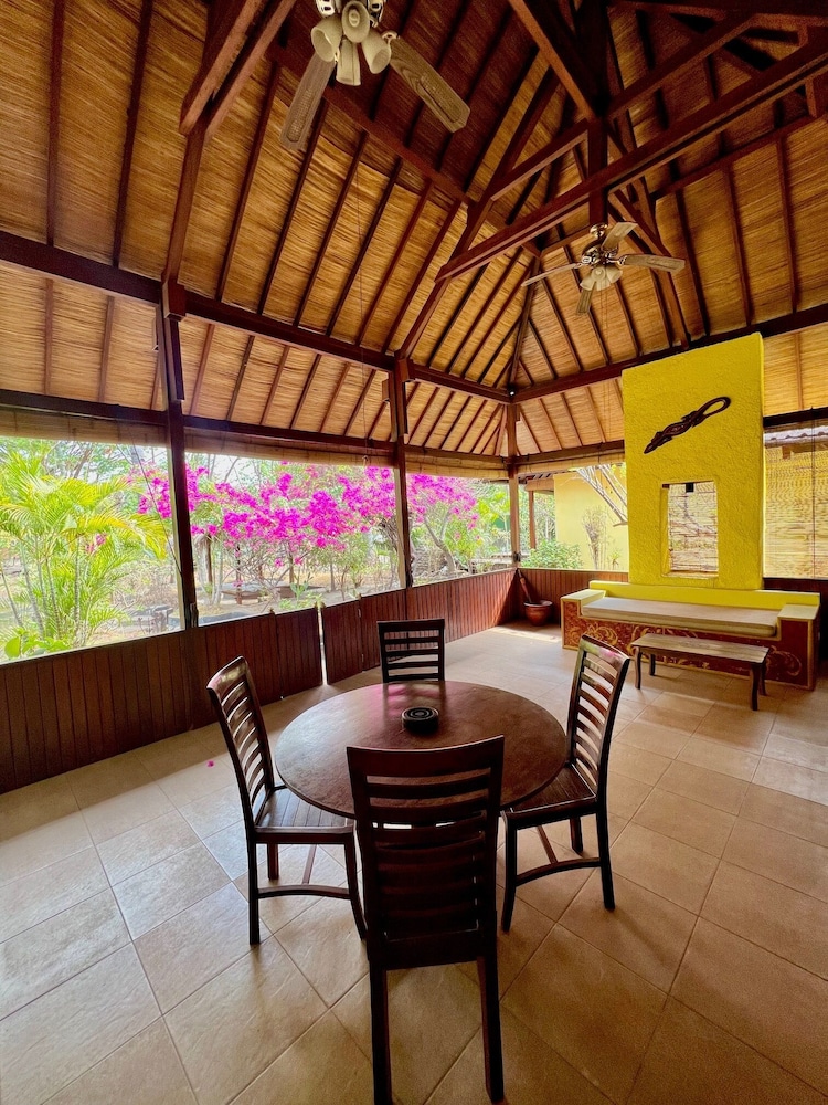 Villa Bulan Madu Gili Air