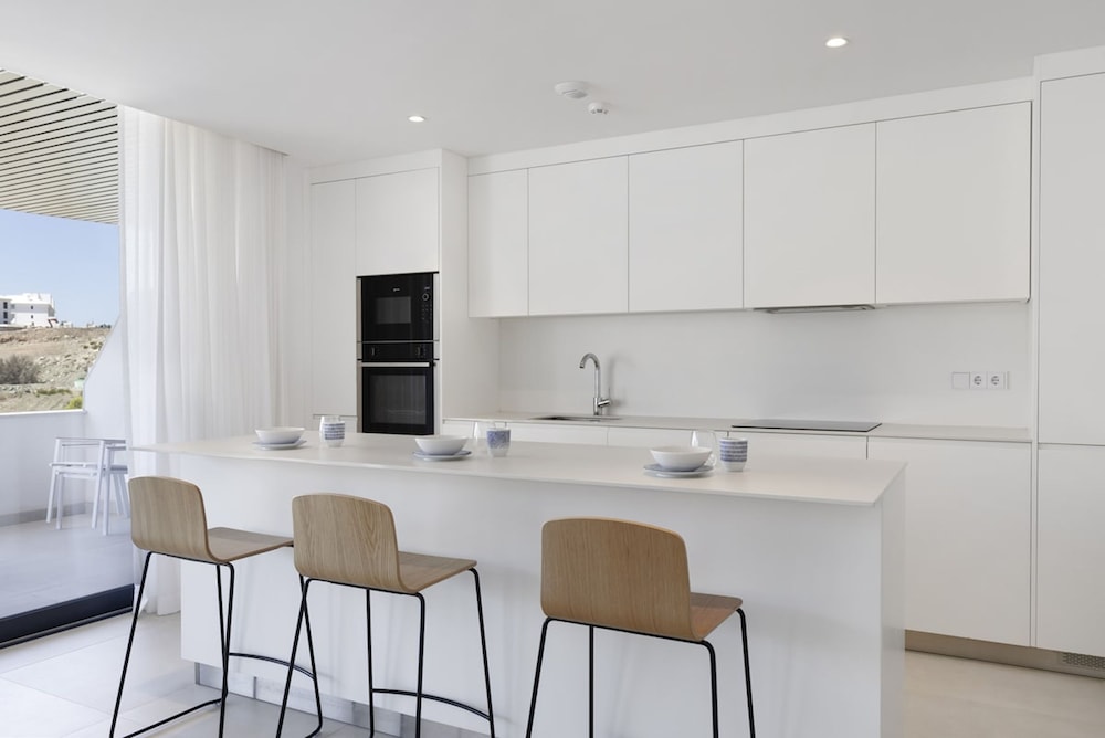 Exclusive 3-bedroom Apartment in Higueron