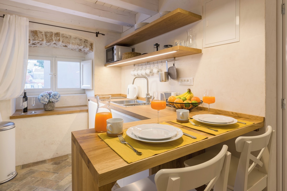 Luxury Apartment Lina - II