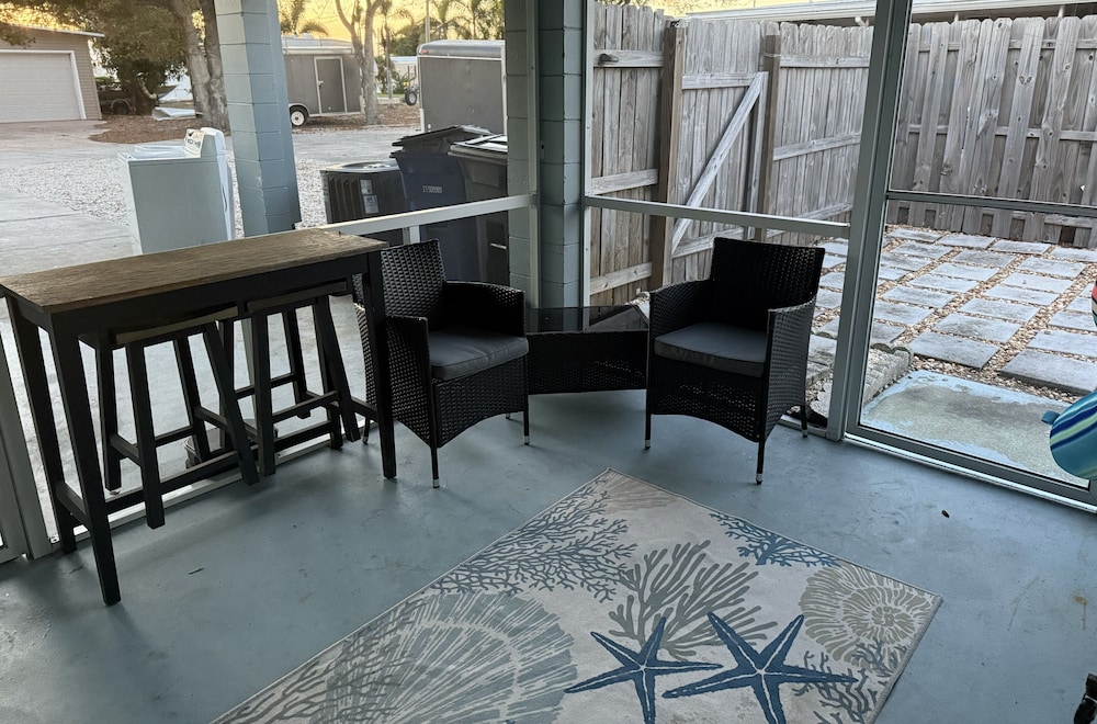 Flamingo Bay Cottage 3 Bedroom Cottage by RedAwning view 4