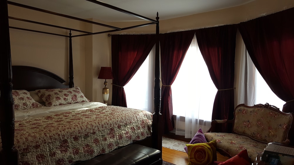 Li-Li Bed & Breakfast - Image 4