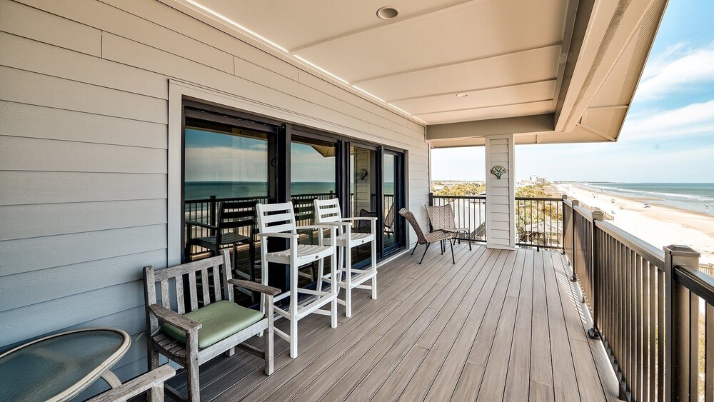 Penthouse Oceanfront Villa At Inlet Point On Litchfield Beach 3 Bedroom Condo by RedAwning