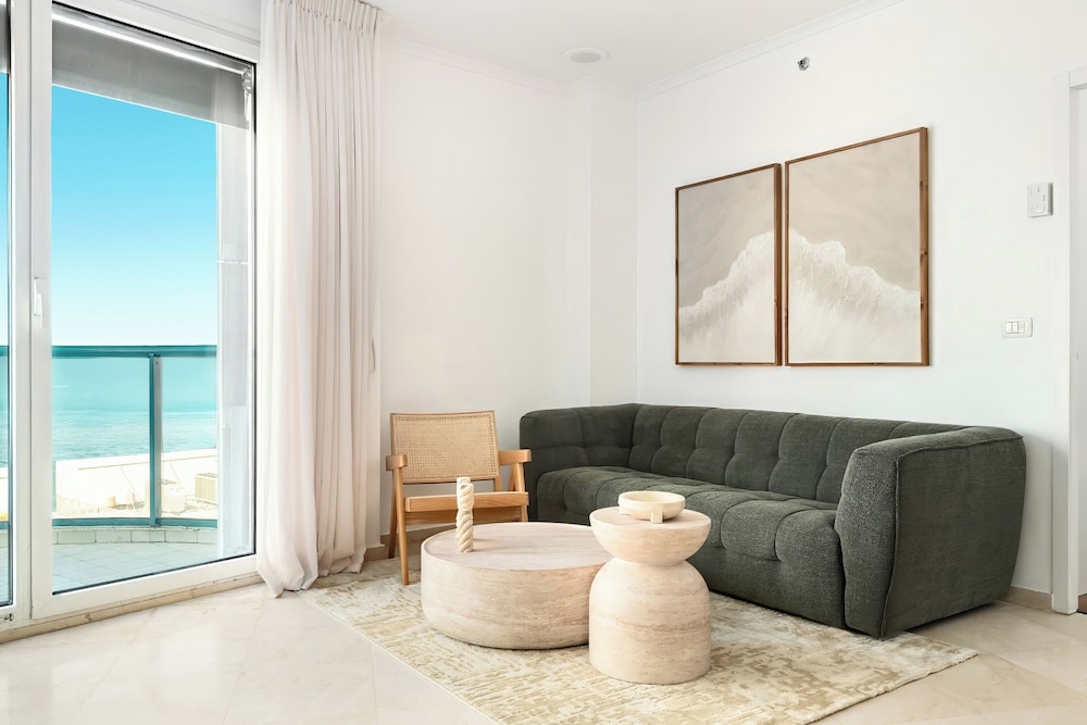 Panoramic Sea View Escape by Sea N' Rent