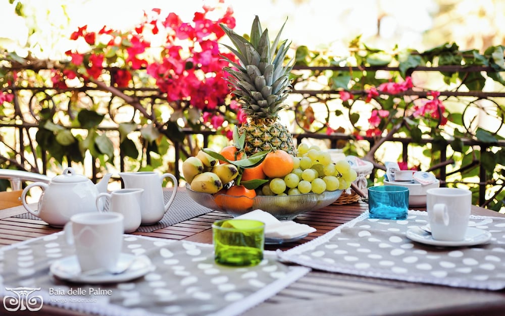Fantastico Baia de Bahas Residence 1 Bedroom Sleeps 4 Plus Possible Extra Child