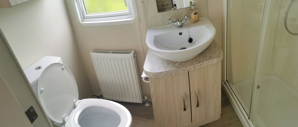 3 Bedroom Mersea Beach Retreat-getaway by the Sea