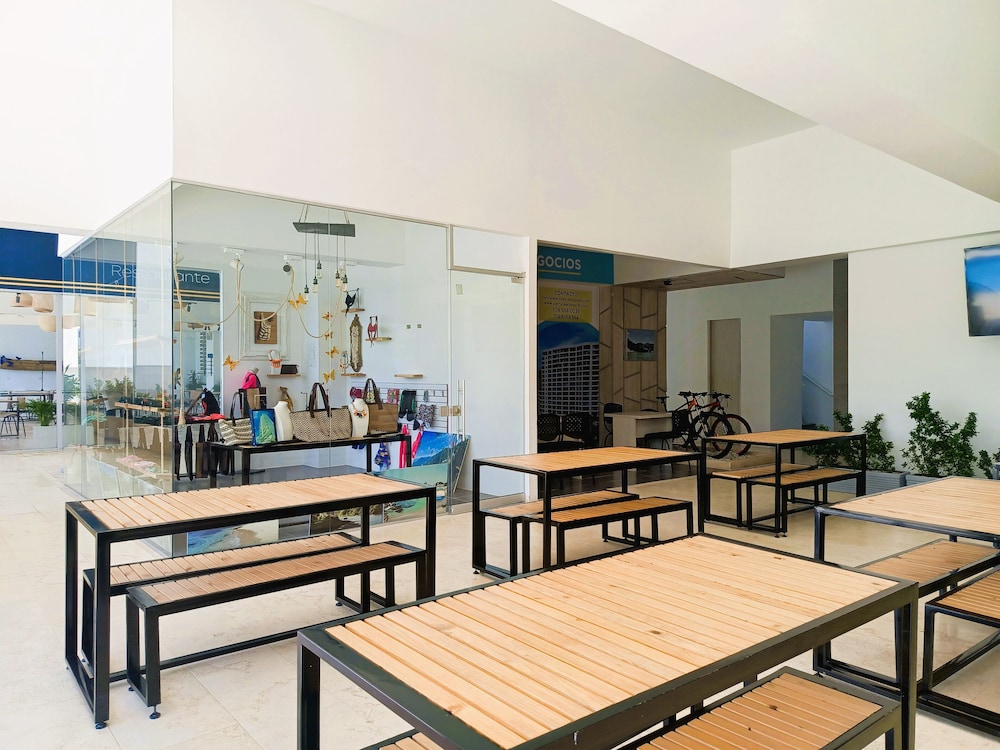 Apartasuites Sierra Beach - Vista al Mar