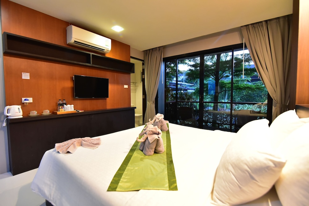 The Breeze Lipe Resort