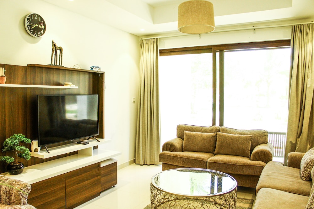 Charming Studio With Garden Terrace
