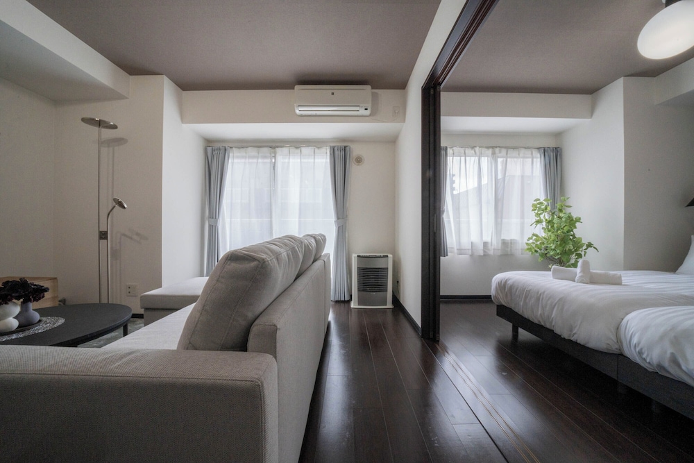 Norwegian Wood 303