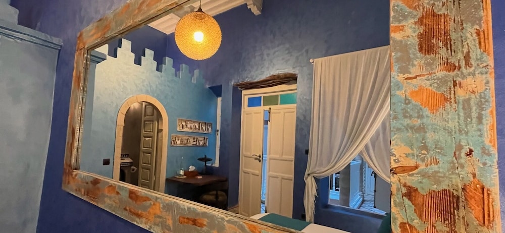 RIAD MALAÏKA
