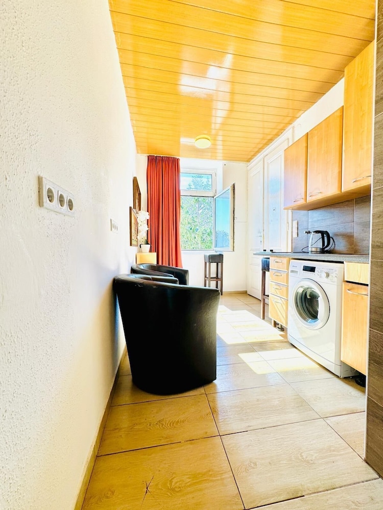 Welcoming Studio Stay Near FAC Platz