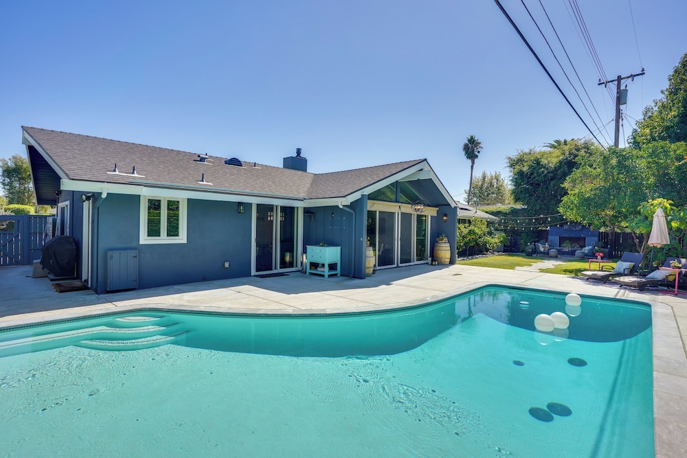 Mid Century Modern Gem w/ Pool in North Tustin