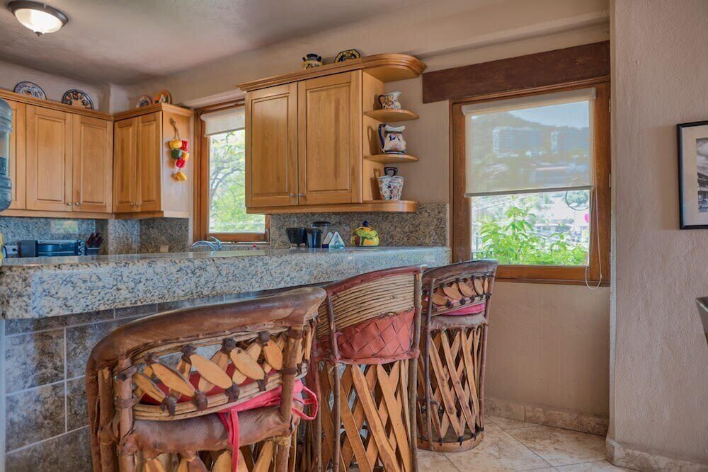 Ocean View 2Br Condo-balcony-beach-pool - 204
