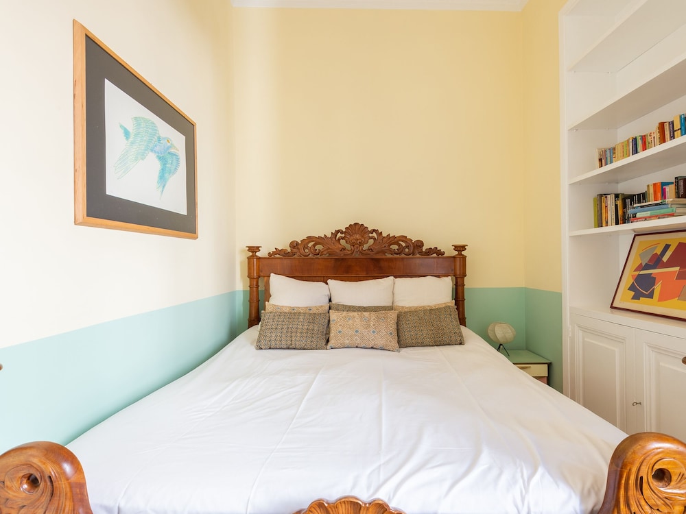 RSH Spanish Steps Luxury Apartments