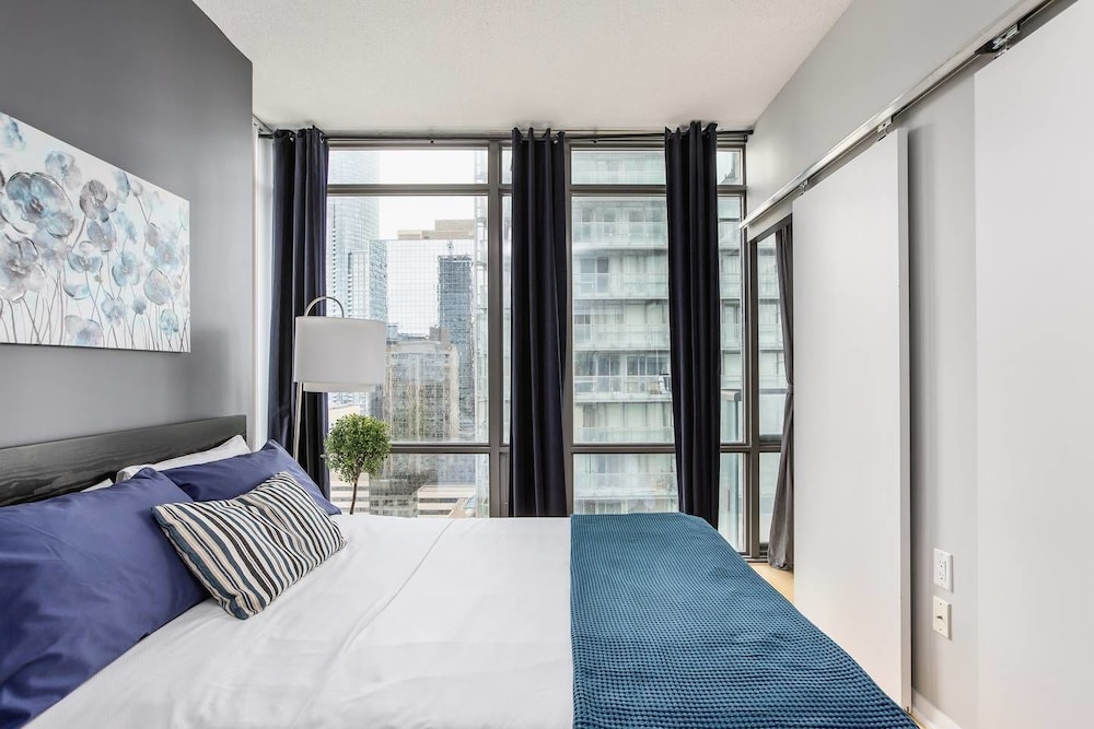 Luxurious 2-bedroom Condo