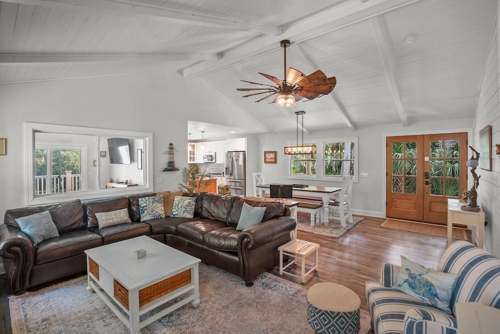 Inviting 3-bed, 3-bath Home Offers Perfect Blend of Comfort and Coastal Charm