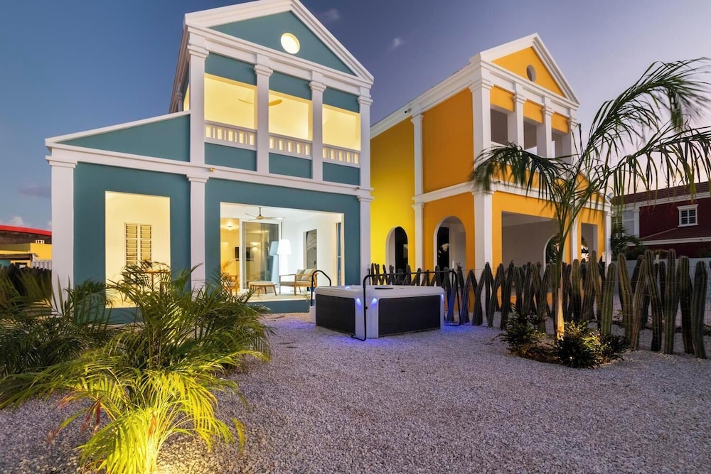Dolce Vita Homes Bonaire
