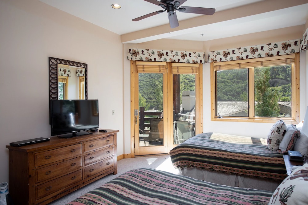 Trail's End Lodge at Deer Valley Resort - Two Bedroom Residence with Spa #401 2 Condo