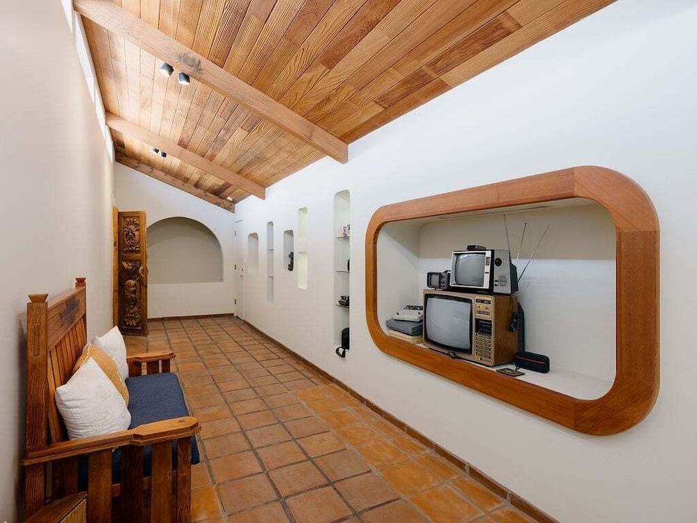 Bed Rock Desert -pool Heat Available - Spring Break