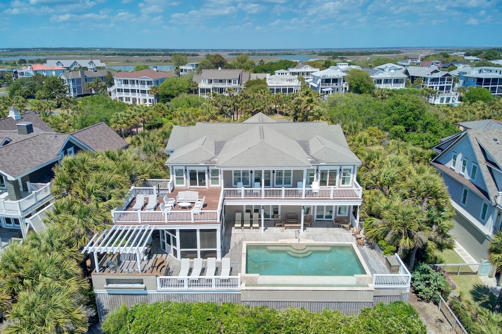 114 Ocean Boulevard by Avantstay Beachfront Infinity Pool Basketball Court Recently Renovated