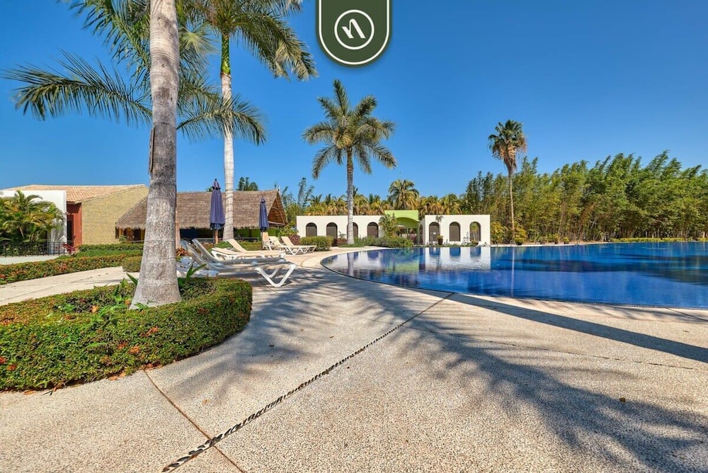 Amazing 2BR Condo in Nuevo Vallarta - Pool - King