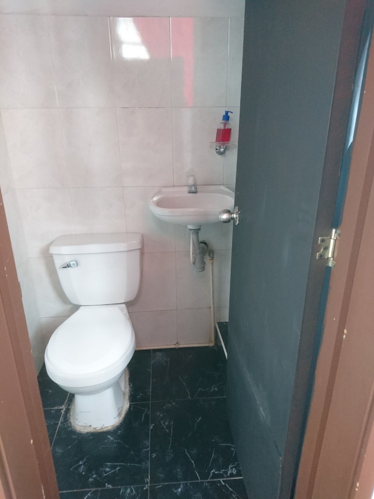 El Carnero Hostel - Property Image 3