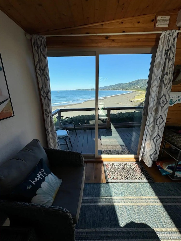 Oceanfront Cabin 4 With Jacuzzi Stunning Views