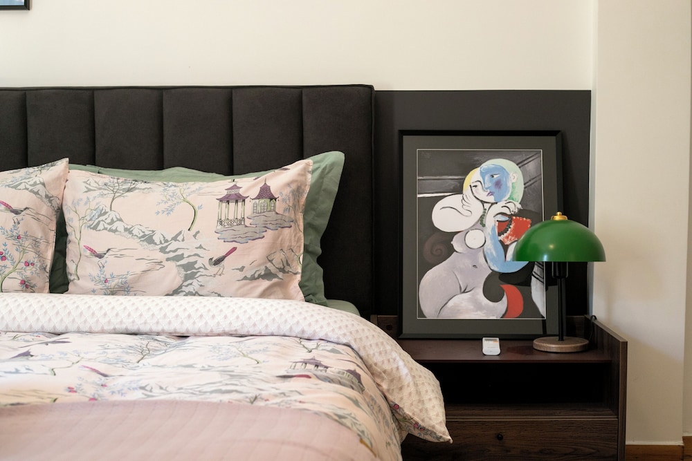 Elysia - 2-Br Apt & Balcony in Athens