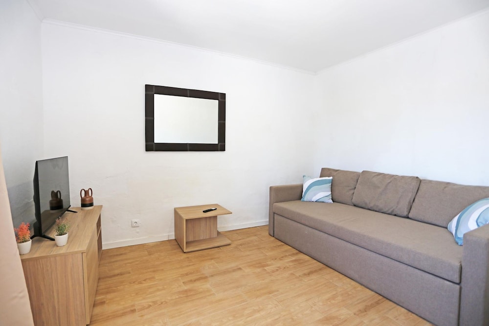 X 01 - 2 Bed Apartment in Quinta da Ponte