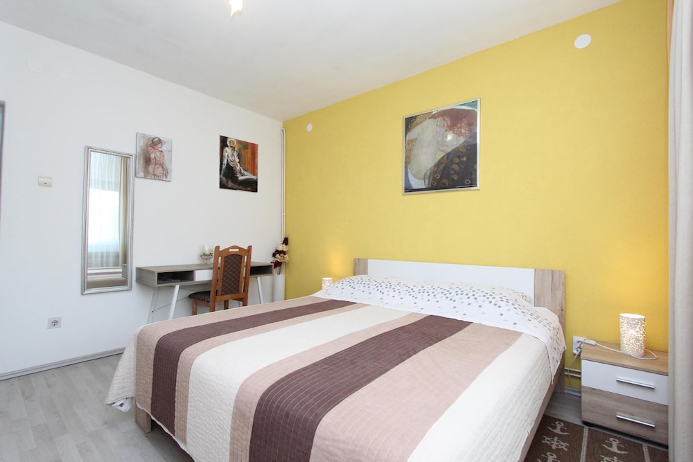 Apartments Eva
