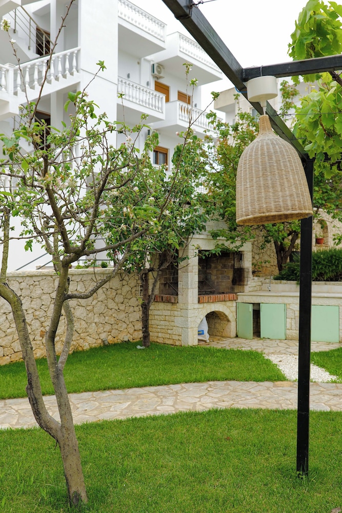 Casa Del Mar