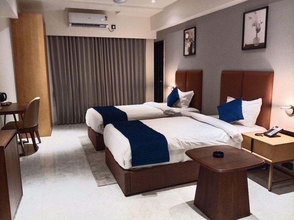 Lords Studio Inn, Jamnagar