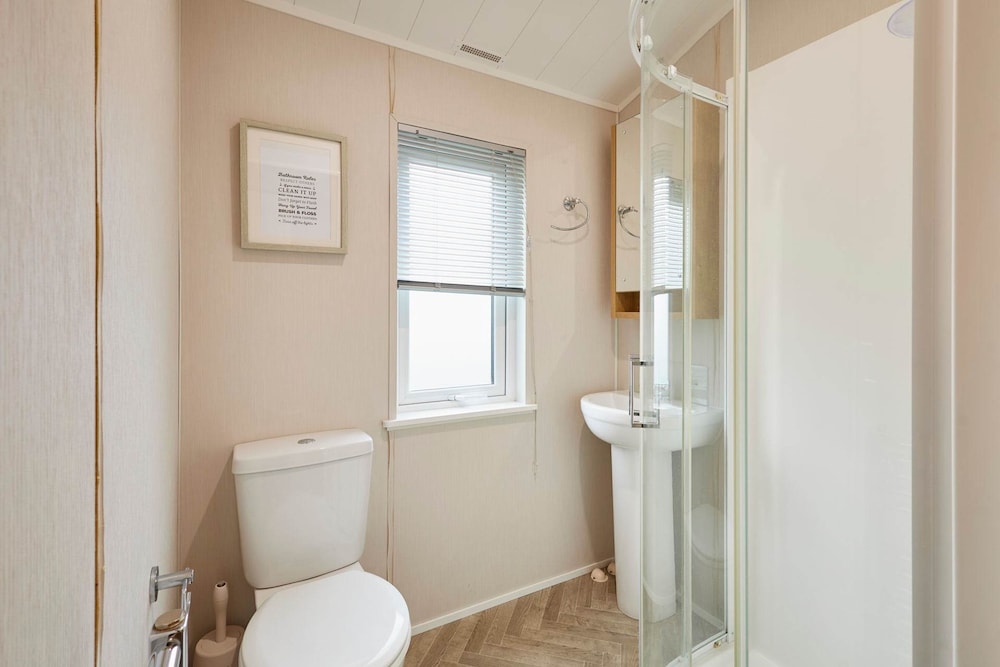 Host Stay Kinship Lodge