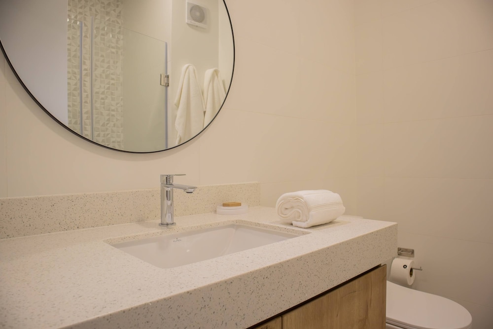 w Chic 2BR w Indoor Terrace in Miraflores