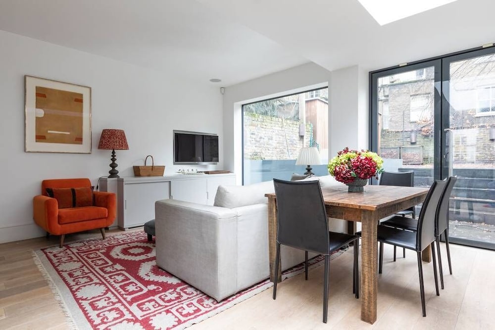 Westgate Terrace VI by Onefinestay