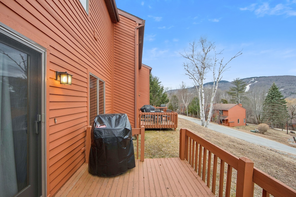 Tahawus 74I - A Cozy Adirondack Retreat 2 Bedroom Townhouse by The Summit at Gore Mountain