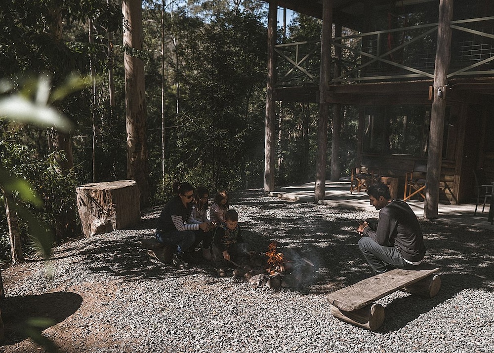 Carawirry Forest Escape