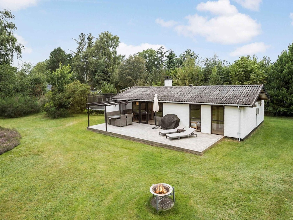 5 Star Holiday Home in Hojby