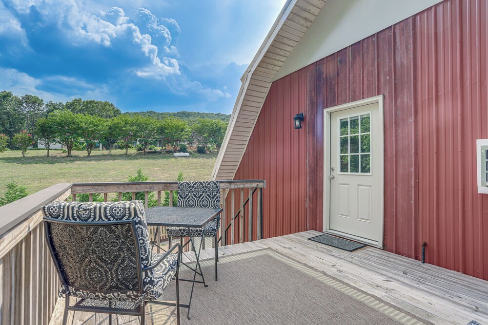 Lake Allatoona Area Studio w/ 2 Decks & Farm Views