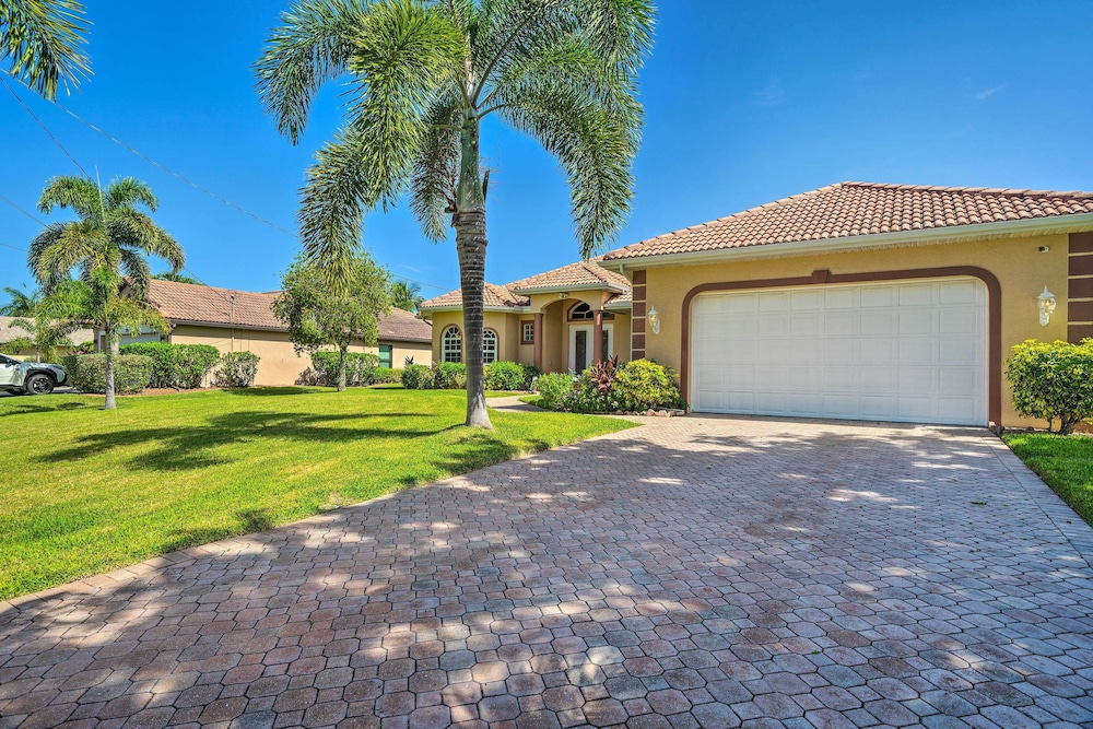 WFH & Relax by Pool: Chic Cape Coral Villa view 4