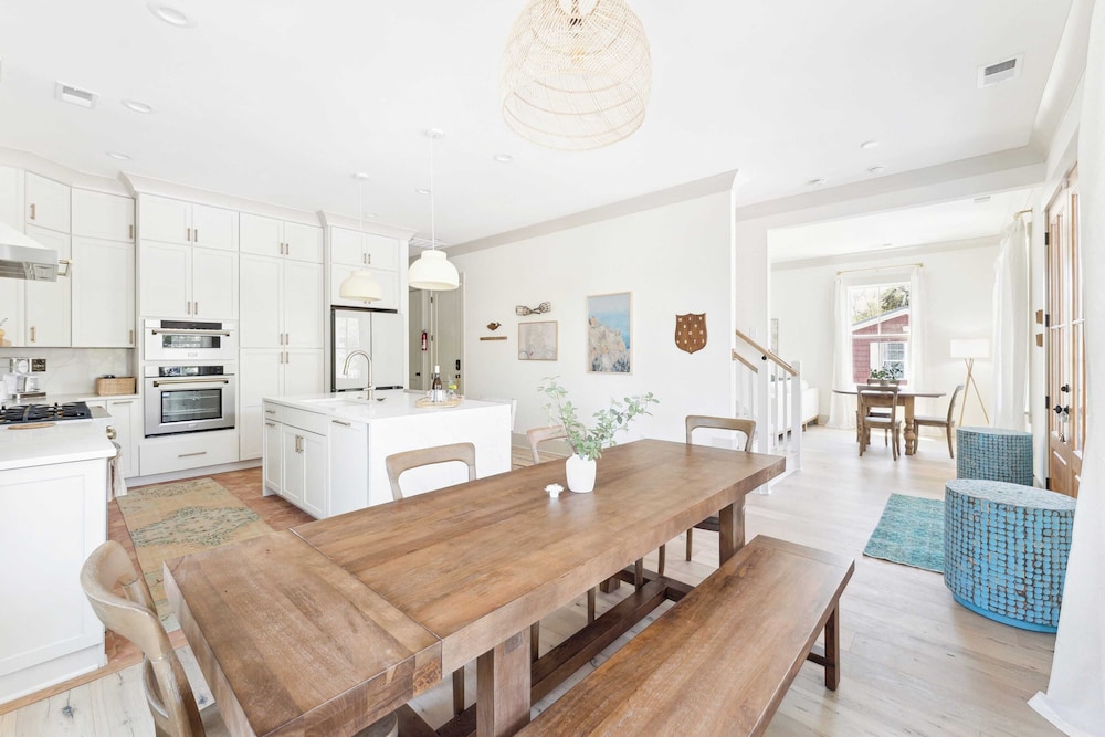 Windward House by Avantstay Walk to Beach + Restaurants Saltwater Pool