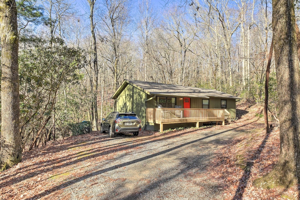 Brevard Outdoor Retreat at Connestee Falls