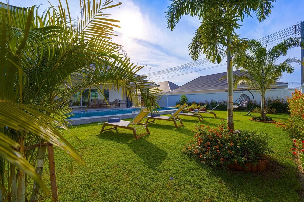 Modern 3 Bedroom Villa AS1