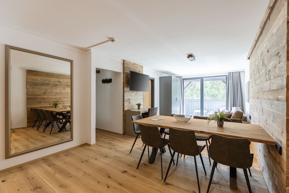 Suite in Saalbach Near ski Area