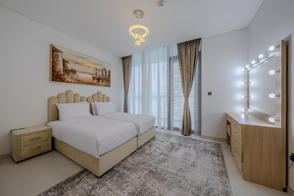 Residence 11 203 in Dubai