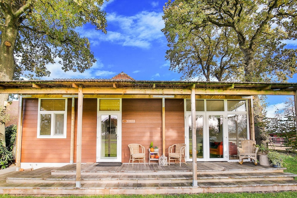 Fantastic Modern Vacation Home With Views view 4
