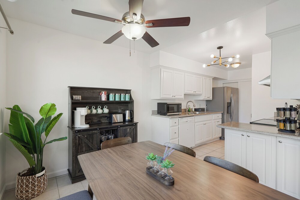 Lakefront Retreat WaterViews 3BR 1.5BA