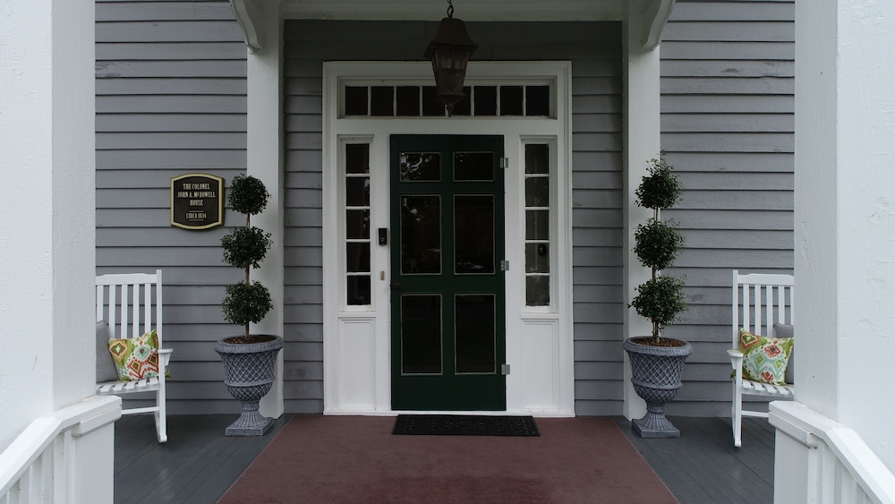 The Elizabethtown Inn