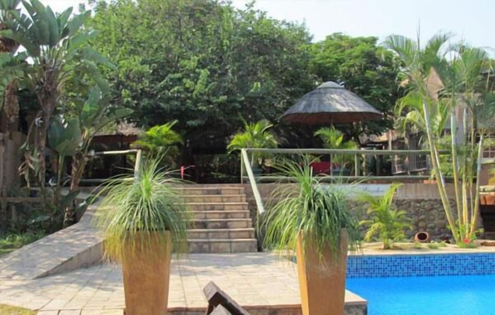 Hippo Pools Resort