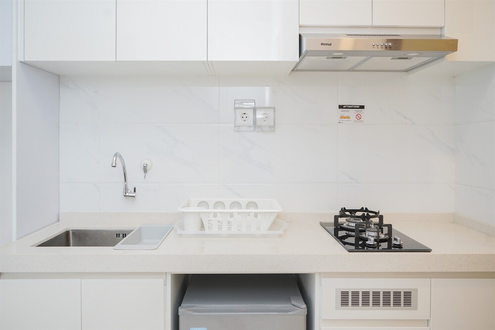 Great Location Studio Sky House Apartment Near Bsd view 4